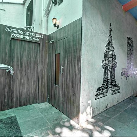 Sunshine Backpackers, Airport Vandrarhem Mumbai Exteriör bild