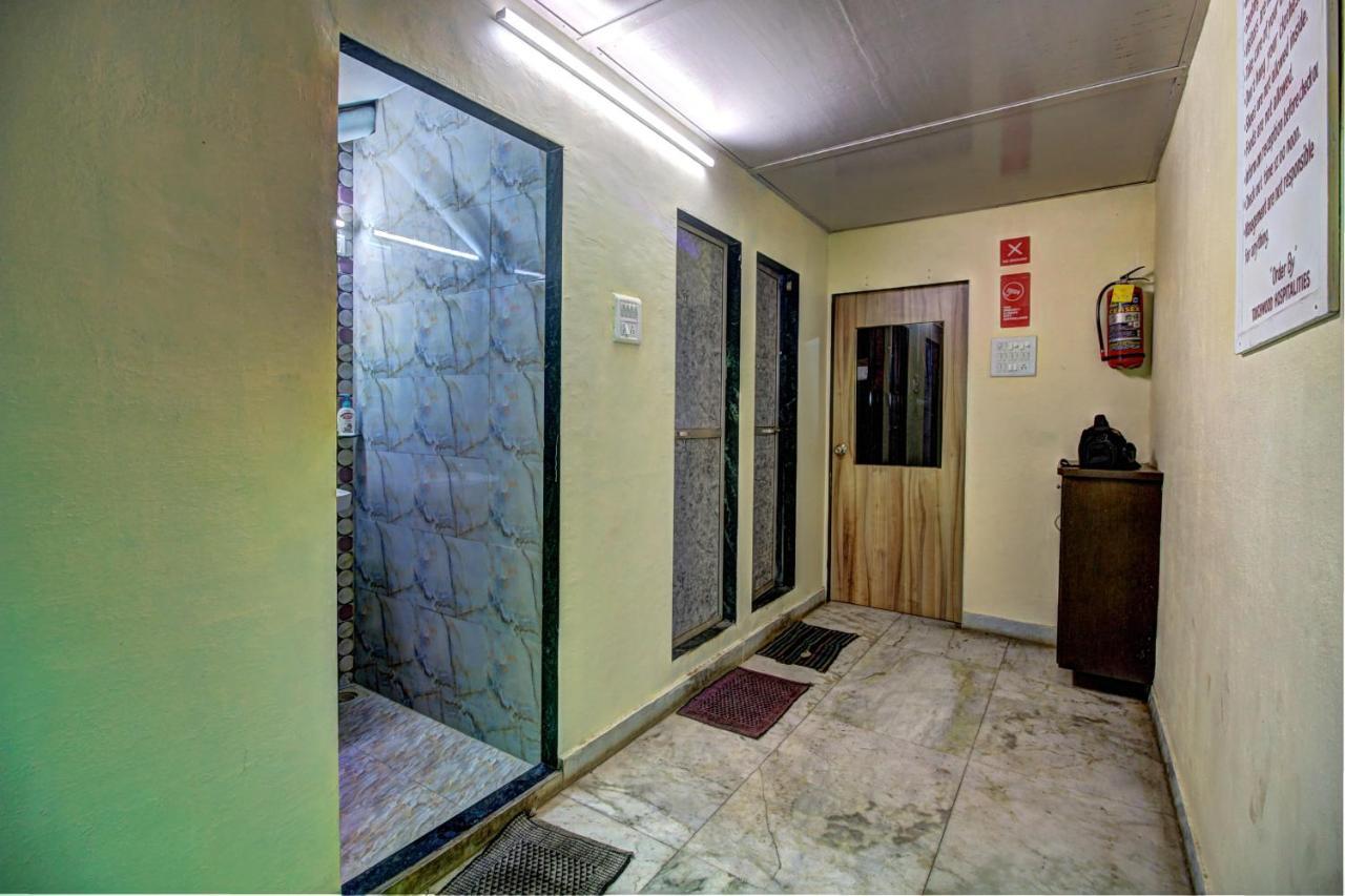 Sunshine Backpackers, Airport Vandrarhem Mumbai Exteriör bild